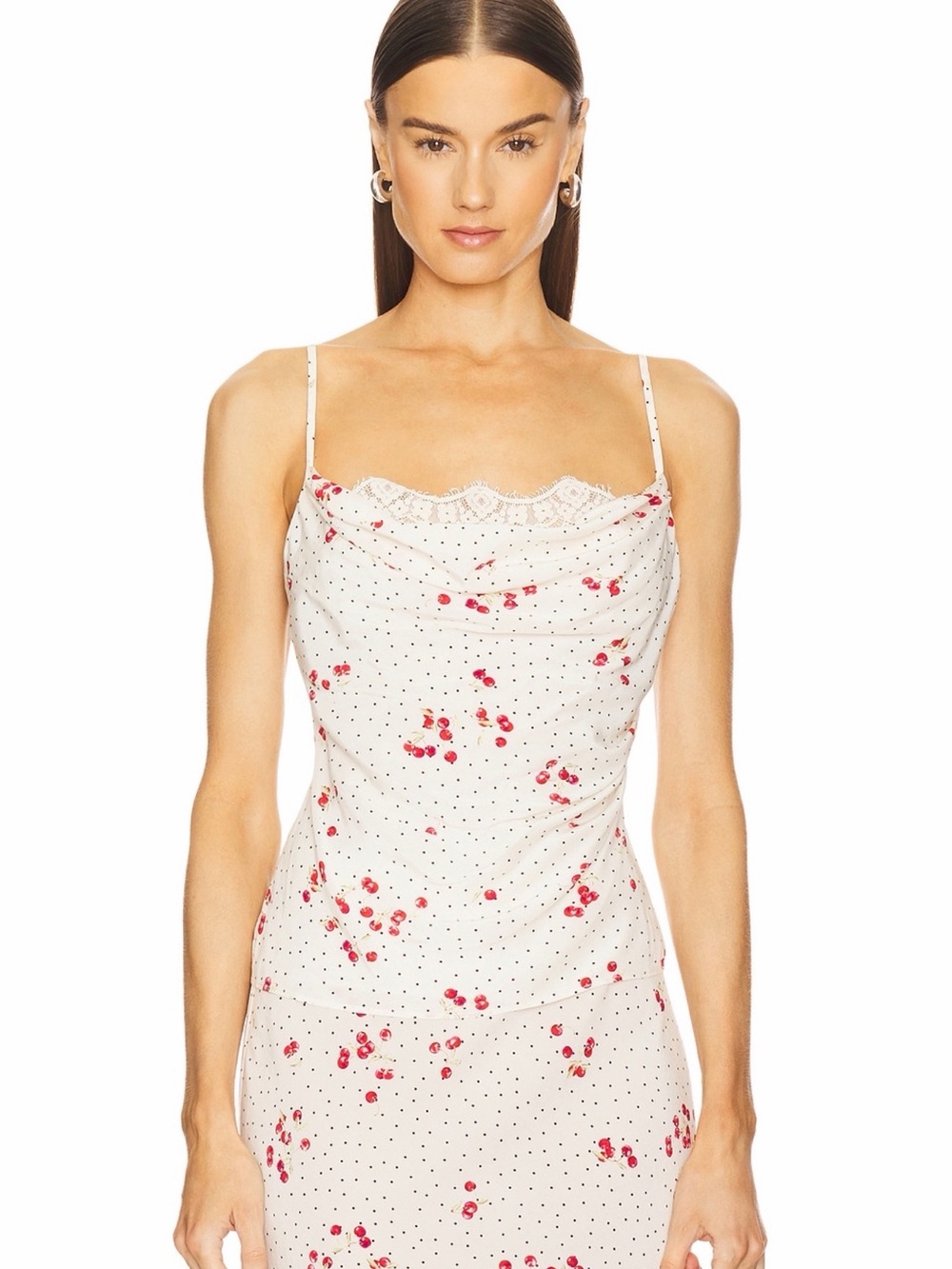 L’acaame Hallie Top in Suki cherry abstract